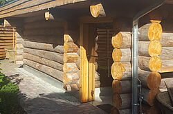 Kelo-Sauna von außen